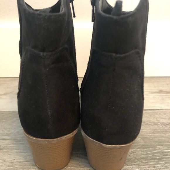Old Navy Black Ankle Boots - Picture 5 of 5